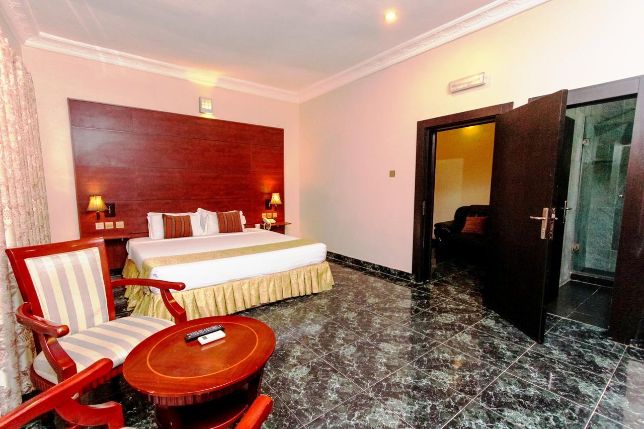 Sunfit - Fitness, Spa, Accommodation Aliayabiagba Exterior foto
